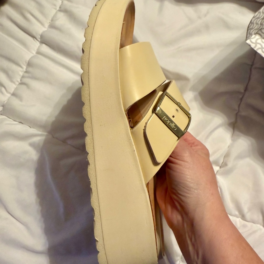 Birkenstock Almina Ecru Leather Women's Sandals - Picture 6 of 10